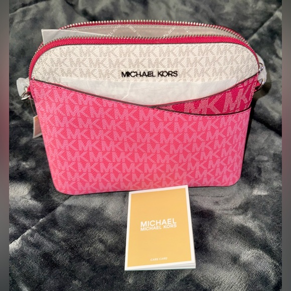 Michael Kors Women’s Jet Set Travel Crossbody Dome Handbag Raspberry BNWT - Picture 7 of 14